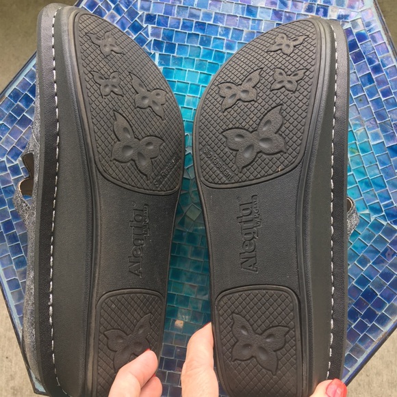 Alegria Silver Nursing Shoes Size 8.5 - Picture 8 of 10